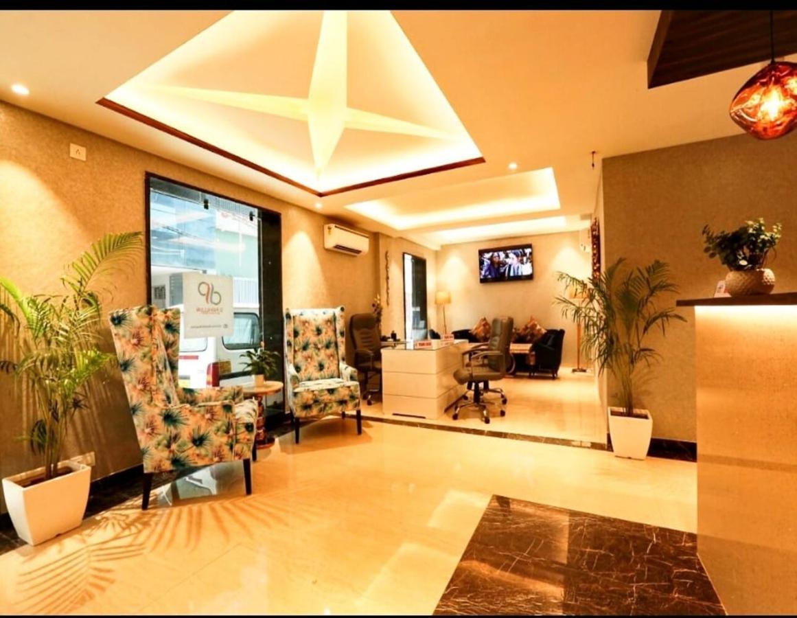 Hotel The Vegas Delhi Airport- A Boutique Hotel Yeni Delhi Dış mekan fotoğraf